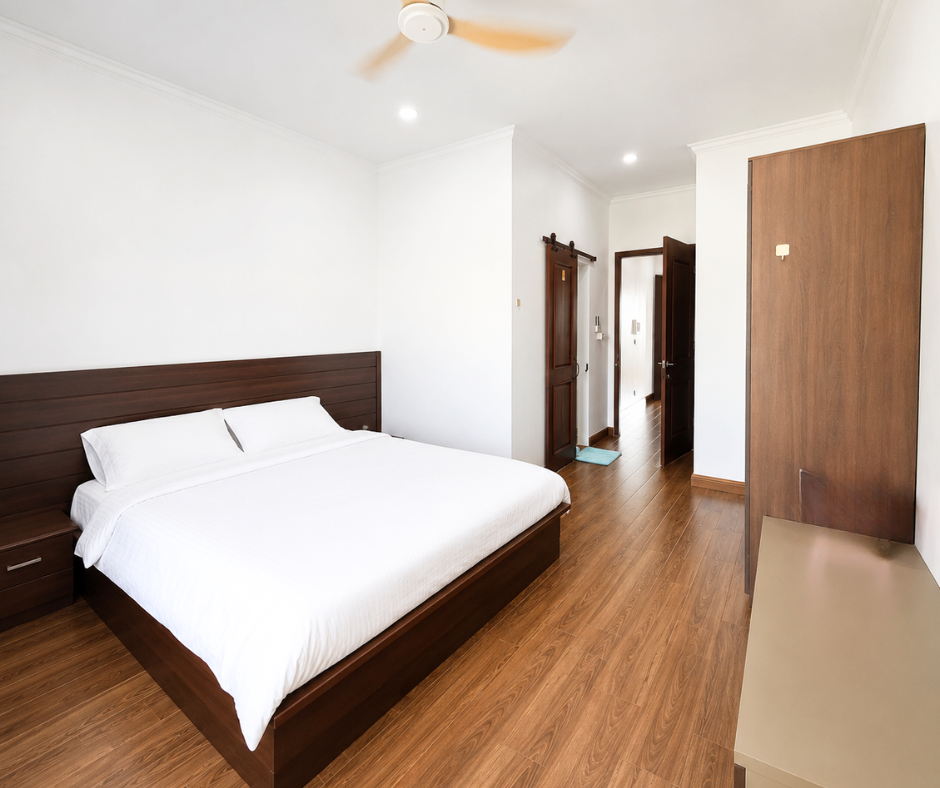 appartement-chambre-master-location-sisatanak-vientiane-laos Chambre master appartement 2 chambres à louer Sisatanak Vientiane Laos – chambre meublée parquet