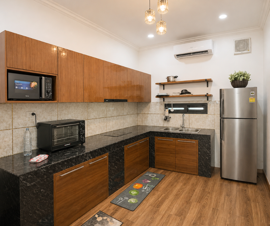 appartement-cuisine-equipee-location-sisatanak-vientiane-laos Cuisine équipée appartement location Sisatanak Vientiane Laos – réfrigérateur micro-ondes four équipé expat area