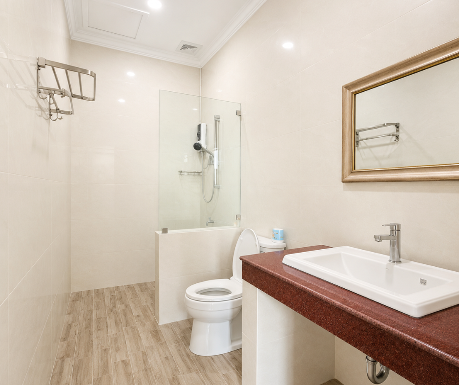 appartement-salle-de-bain-douche-location-sisatanak-vientiane-laos Salle de bain appartement location Sisatanak Vientiane Laos – douche vasque toilette tout équipé expat