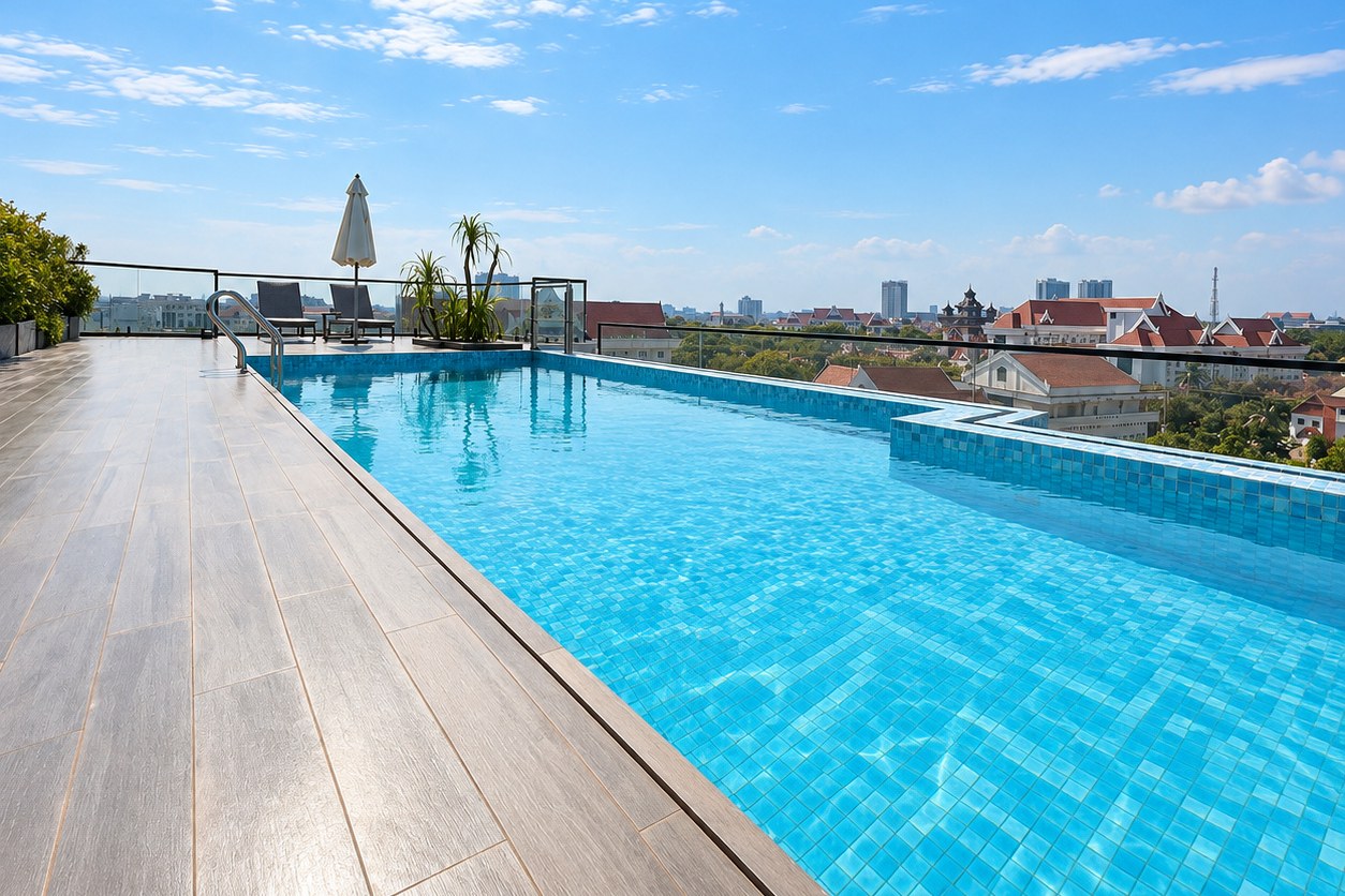 Rooftop infinity pool with city view – new condo apartment near Patuxai, Vientiane