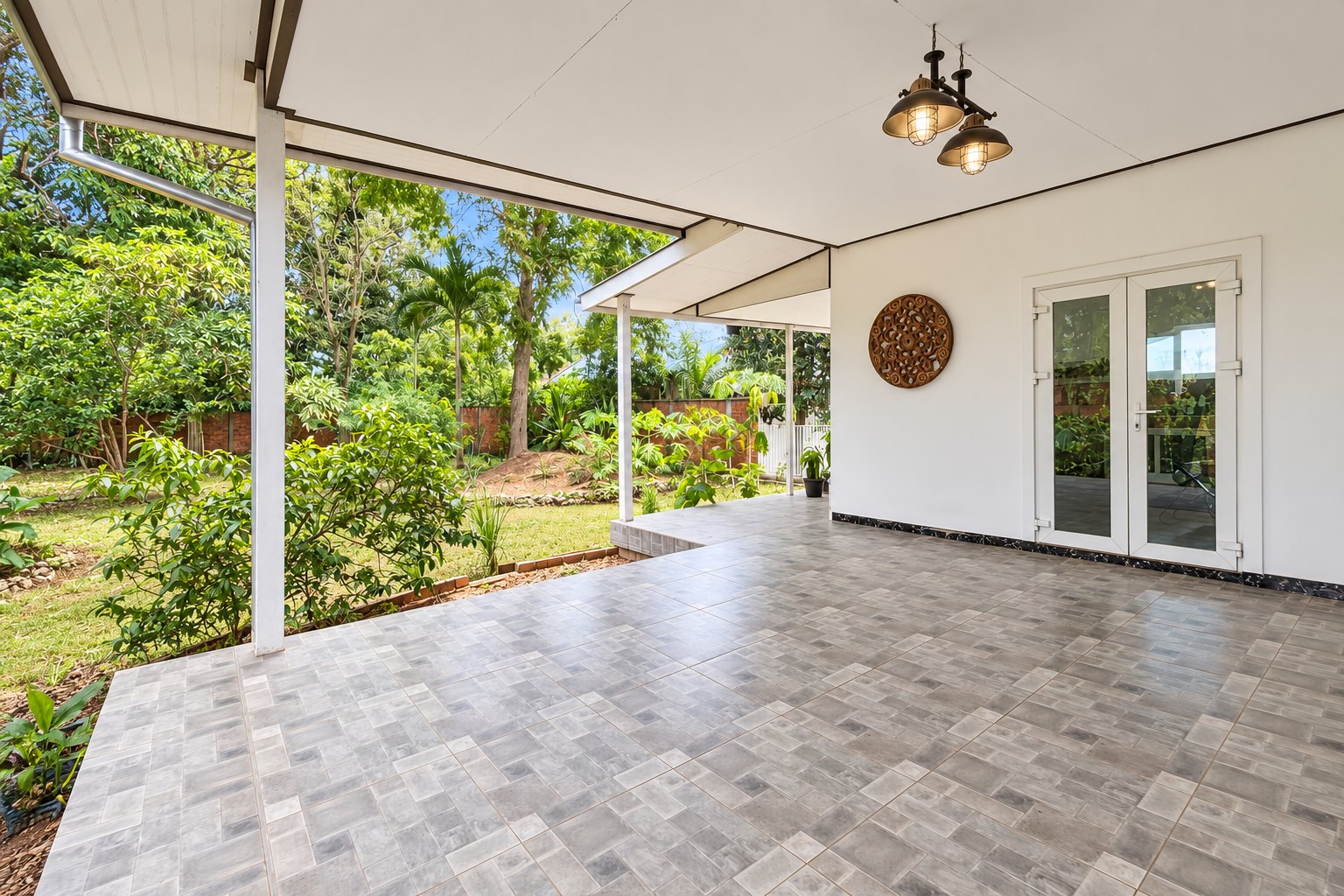 Covered terrace overlooking the garden – near Khamsavath railway station, Vientiane