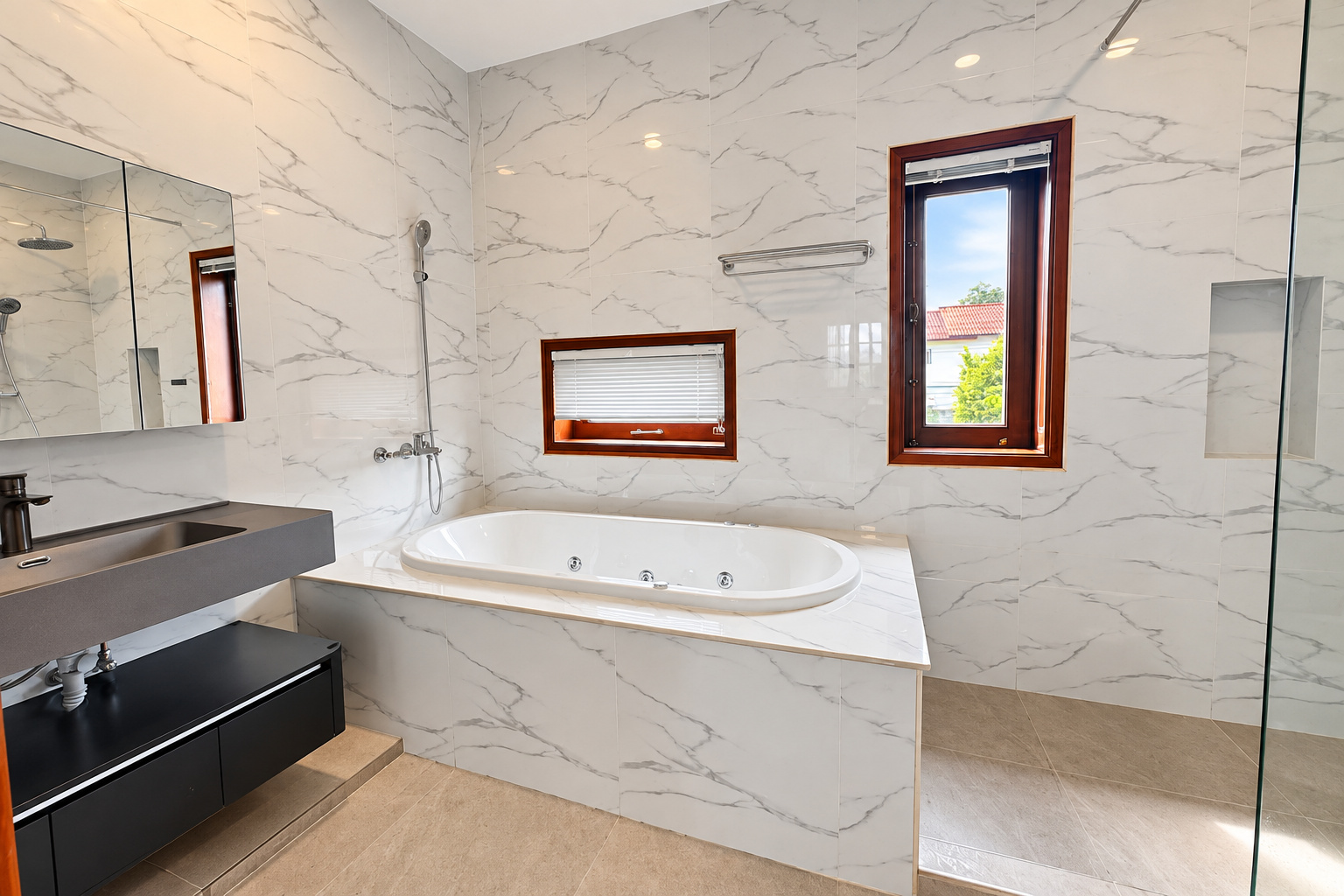 Marble bathroom with jacuzzi bathtub – new villa, Xaysettha, Vientiane